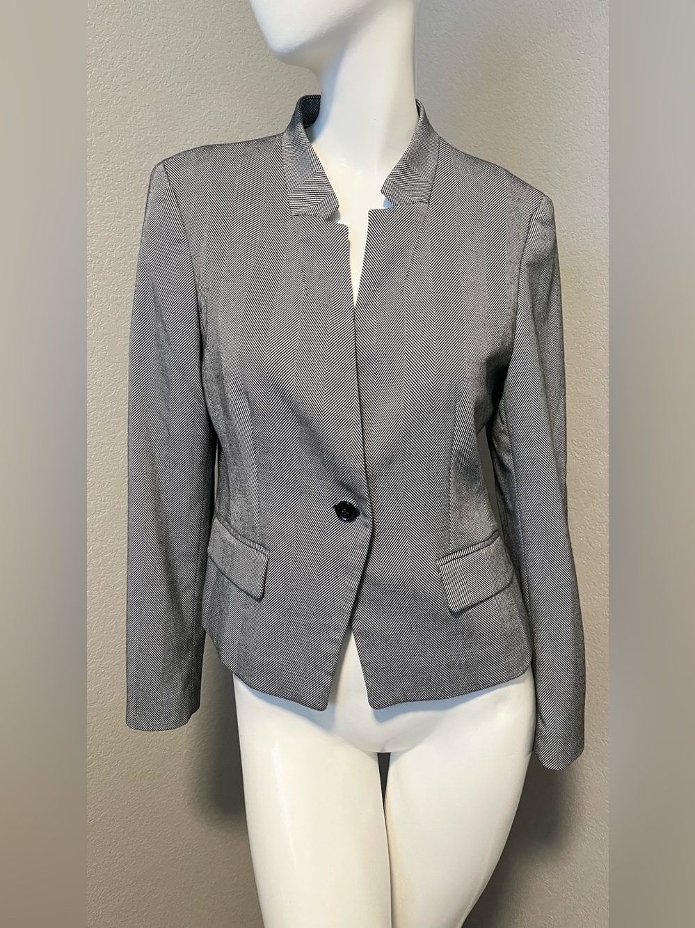 Banana Republic PETITE Women’s Grey Herringbone One Button Blazer Size 10P
